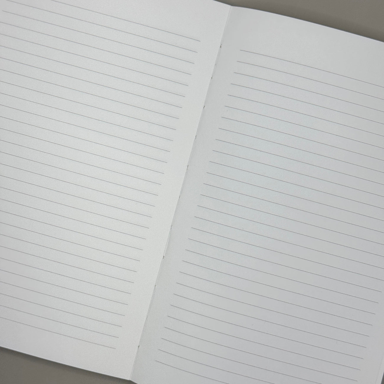Notitieboek Gelinieerd (genaaid met open rug)